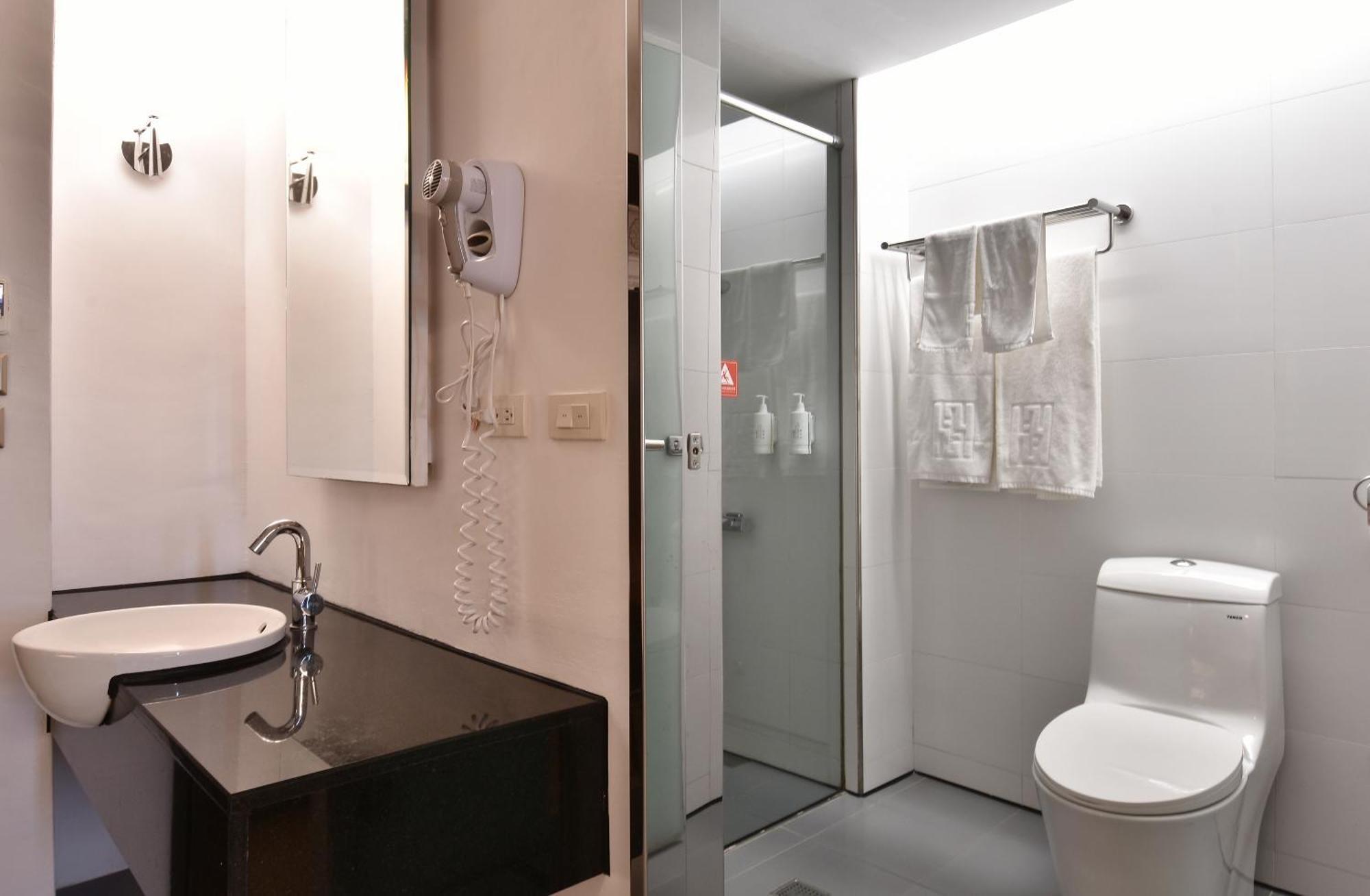 HOTEL HI - Xinmin Chiayi Exterior foto
