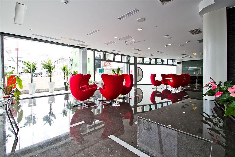 HOTEL HI - Xinmin Chiayi Exterior foto